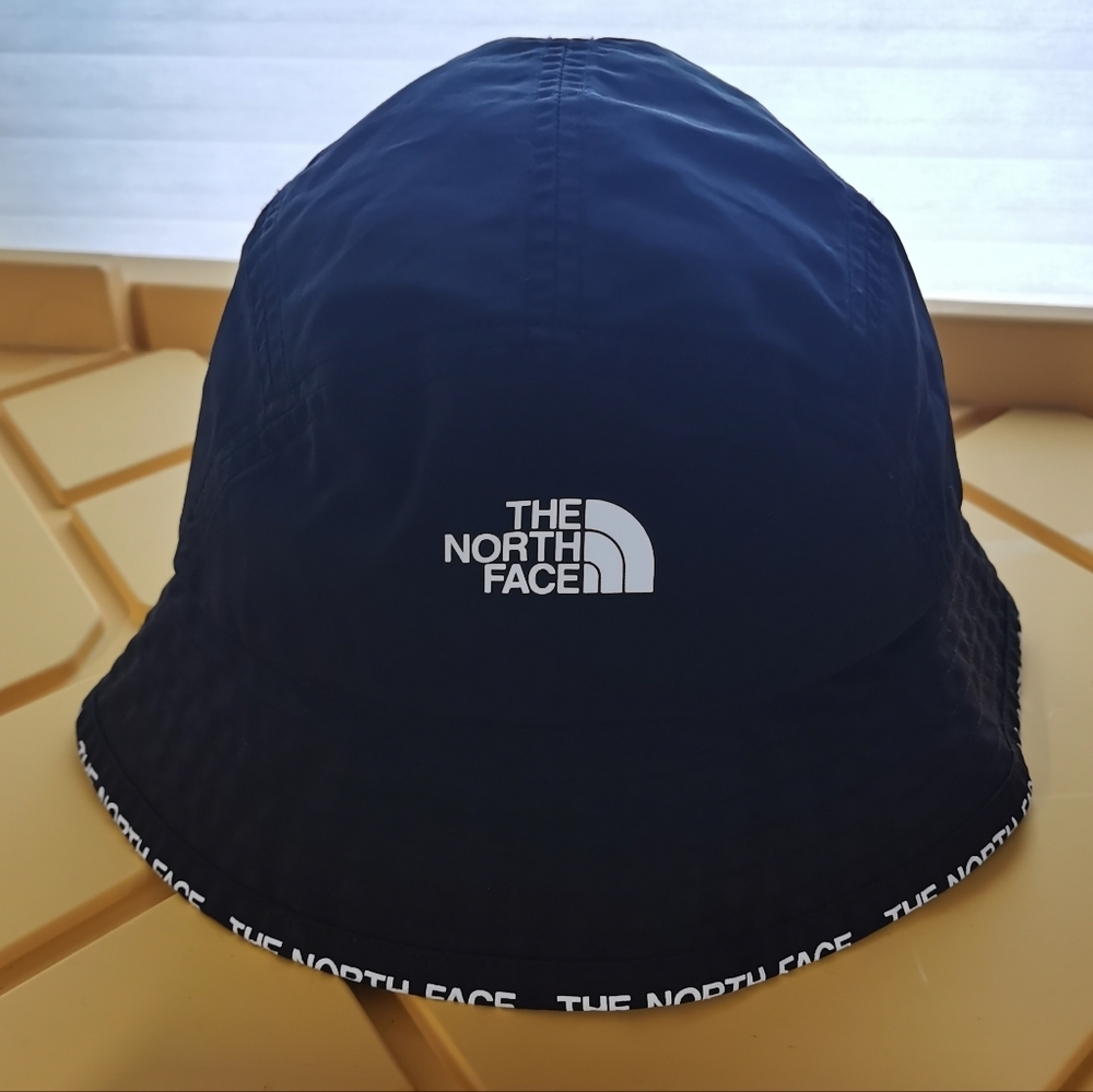 The North Face Unisex Black Bucket Hat S-M
